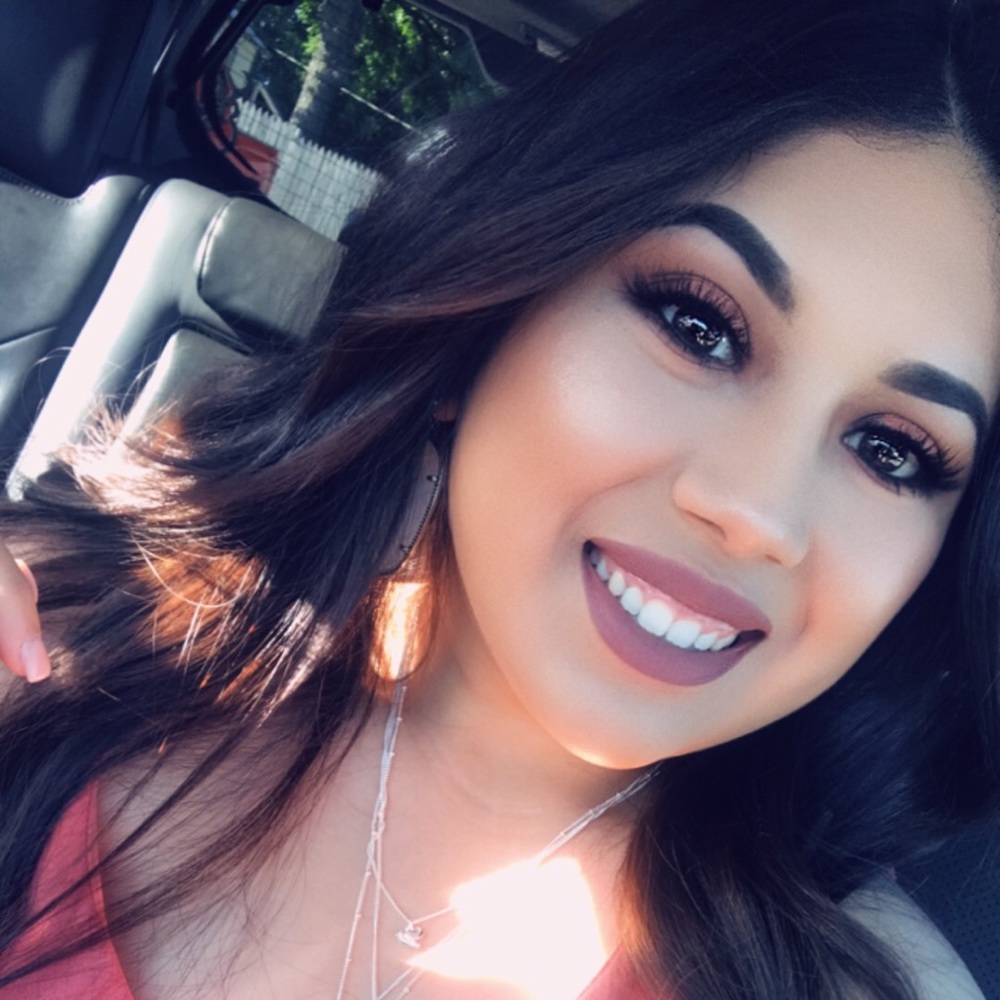 Meet your Posher, Lissete